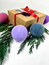 Load image into Gallery viewer, Christmas Tree Ornament Set
