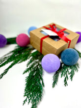 Load image into Gallery viewer, Christmas Tree Ornament Set
