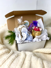 Load image into Gallery viewer, Winter Lavender Spa Gift box
