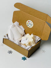 Load image into Gallery viewer, First Snow Spa Gift Box
