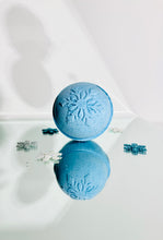 Load image into Gallery viewer, Sparkling Snowflakes Bath bomb
