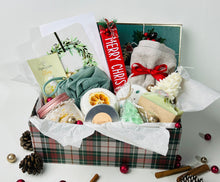 Load image into Gallery viewer, Christmas Luxury Spa Gift Box
