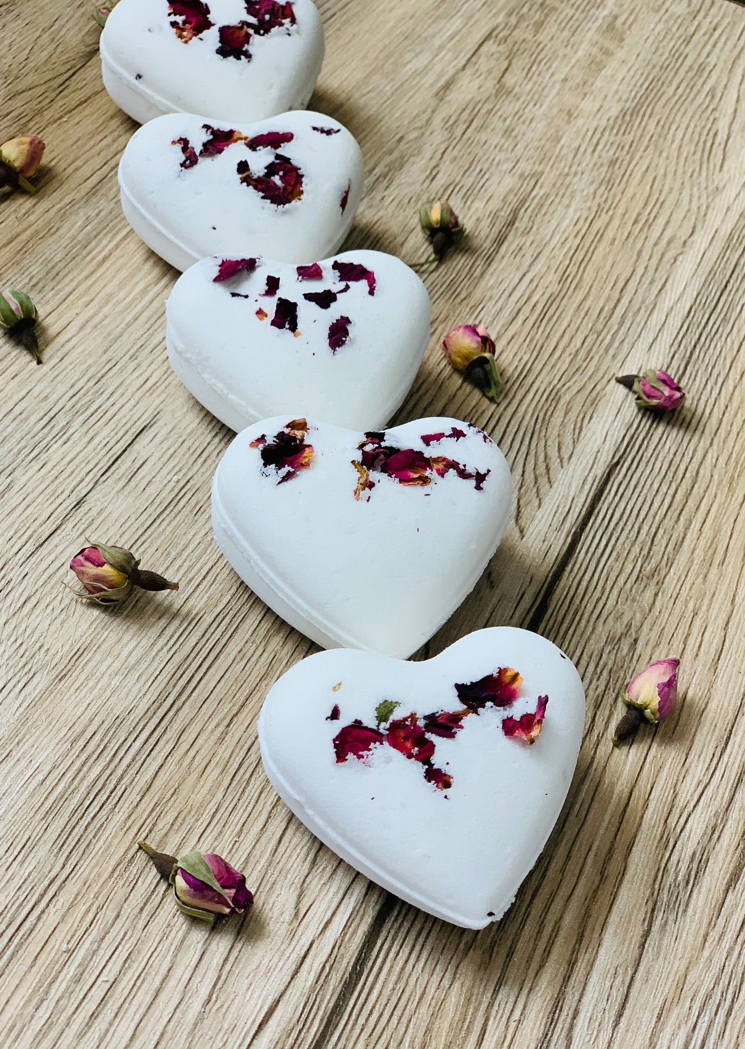 Bath Bomb Heart Shape with Rose Petals and Organic Rose Oil – RELAXCATION