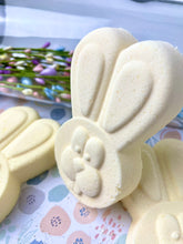 Load image into Gallery viewer, Bunny bath bomb for kids
