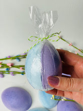 Load image into Gallery viewer, Easter Egg Bath bombs
